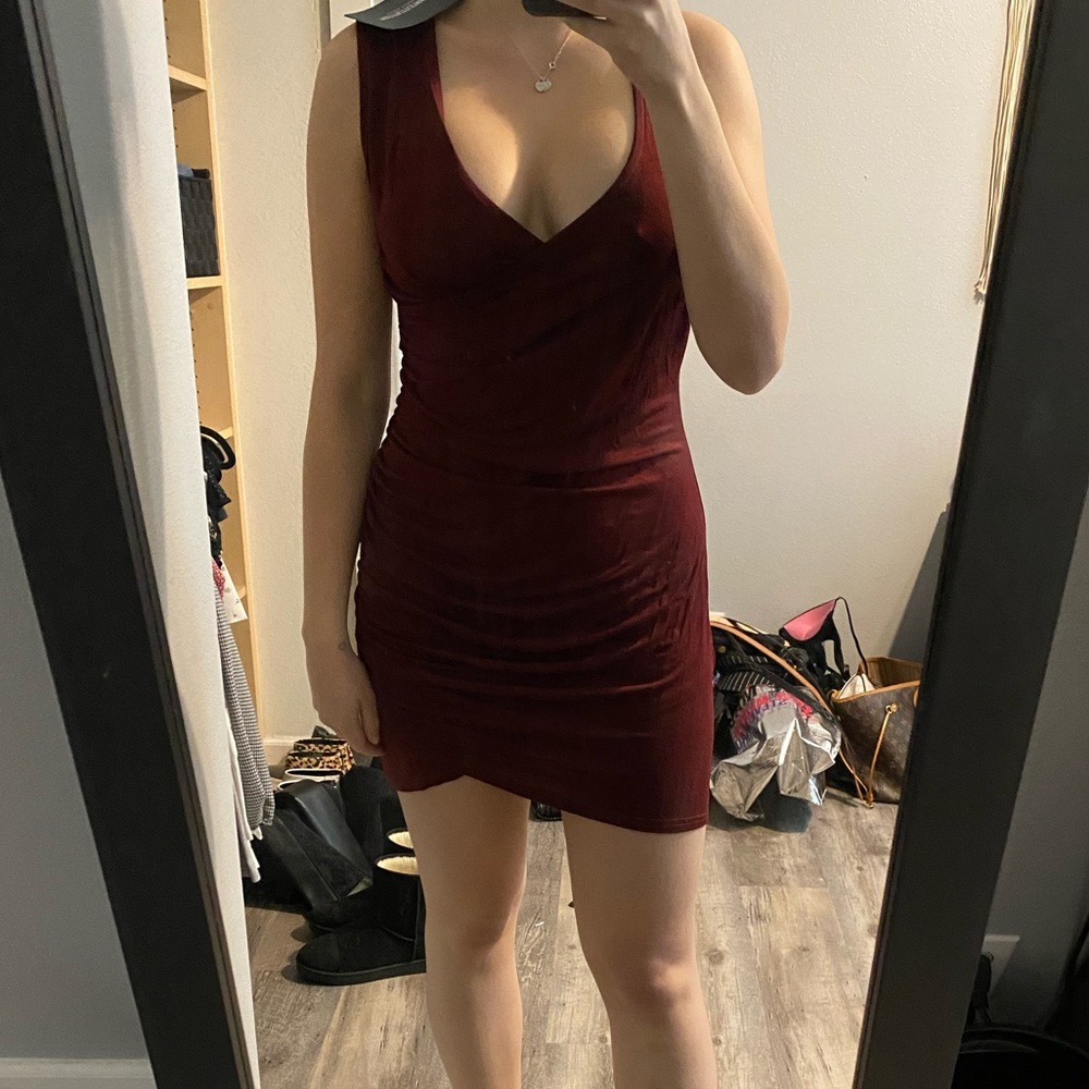 Pretty little things size 8 maroon dress